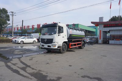 東風D3  12方    吸污車 東風D3  12方    吸污車
