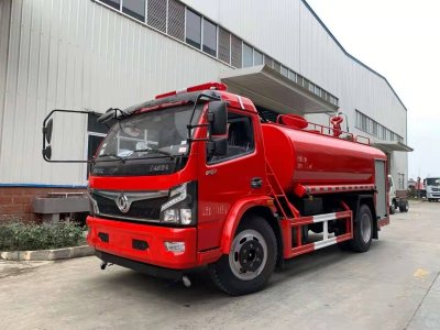 東風多利卡    7-8噸  消防灑水車 東風多利卡    7-8噸  消防灑水車