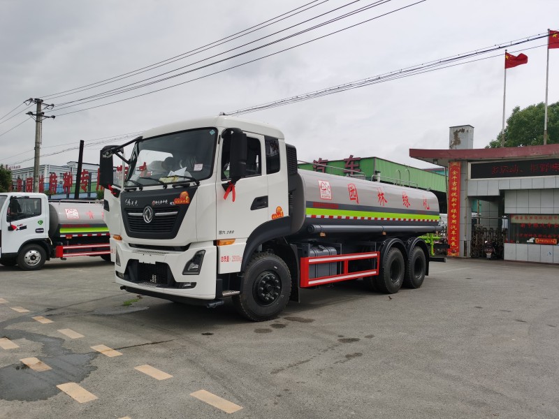 東風(fēng)天龍型   15-18噸  綠化噴灑車(chē)