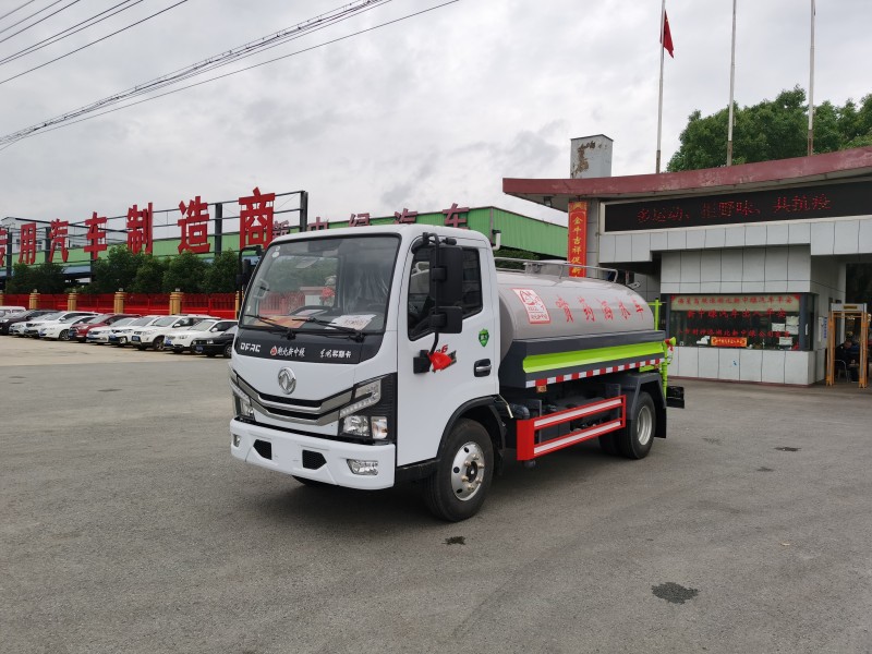東風(fēng)多利卡   5噸  灑水車(chē)