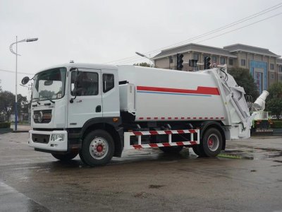 東風(fēng)D9     12-14方    壓縮式垃圾車 東風(fēng)D9     12-14方    壓縮式垃圾車