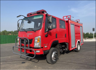 東風四驅4噸水罐消防車 東風四驅4噸水罐消防車