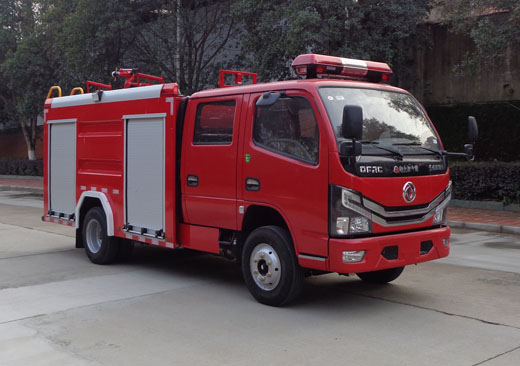 東風3噸水罐消防車